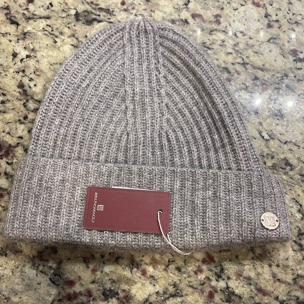 Cashmere Ribbed Knit Beanie | Bruno Magli | 70 wool/30 cashmere